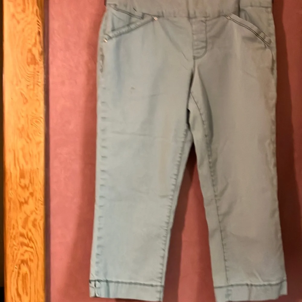 Classic Fit Light Blue Jeans. 2 small stains, barely visible. - Picture 1 of 8